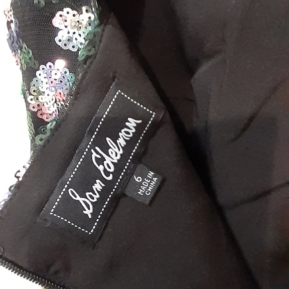 Dress - Picture 3 of 4